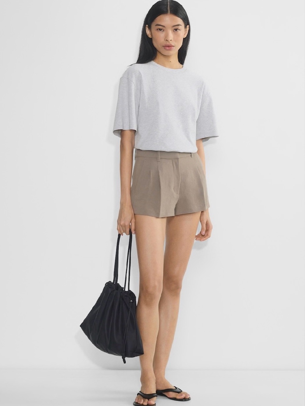 The Effortless Short Micro - Crepette in Turner Taupe
